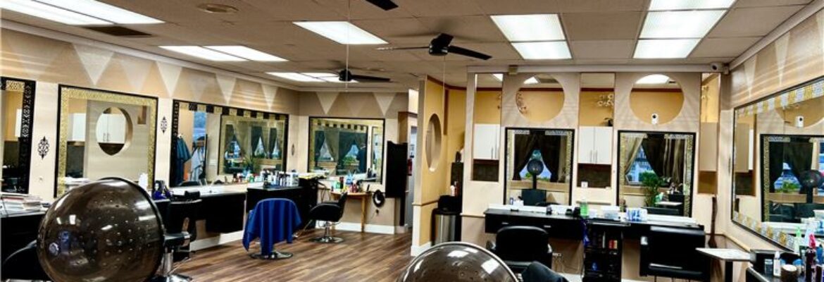 Established beautiful Hair salon in a very busy location in San Diego