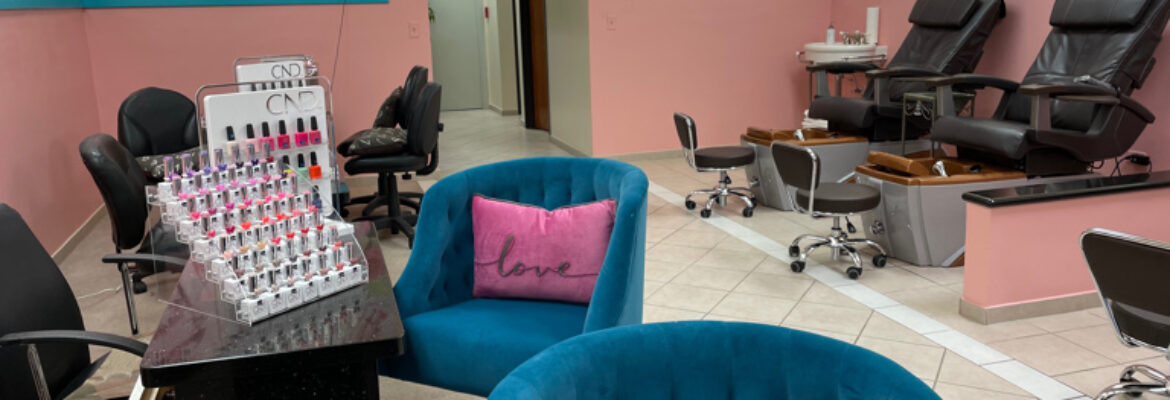 Established Nail Salon in busy location